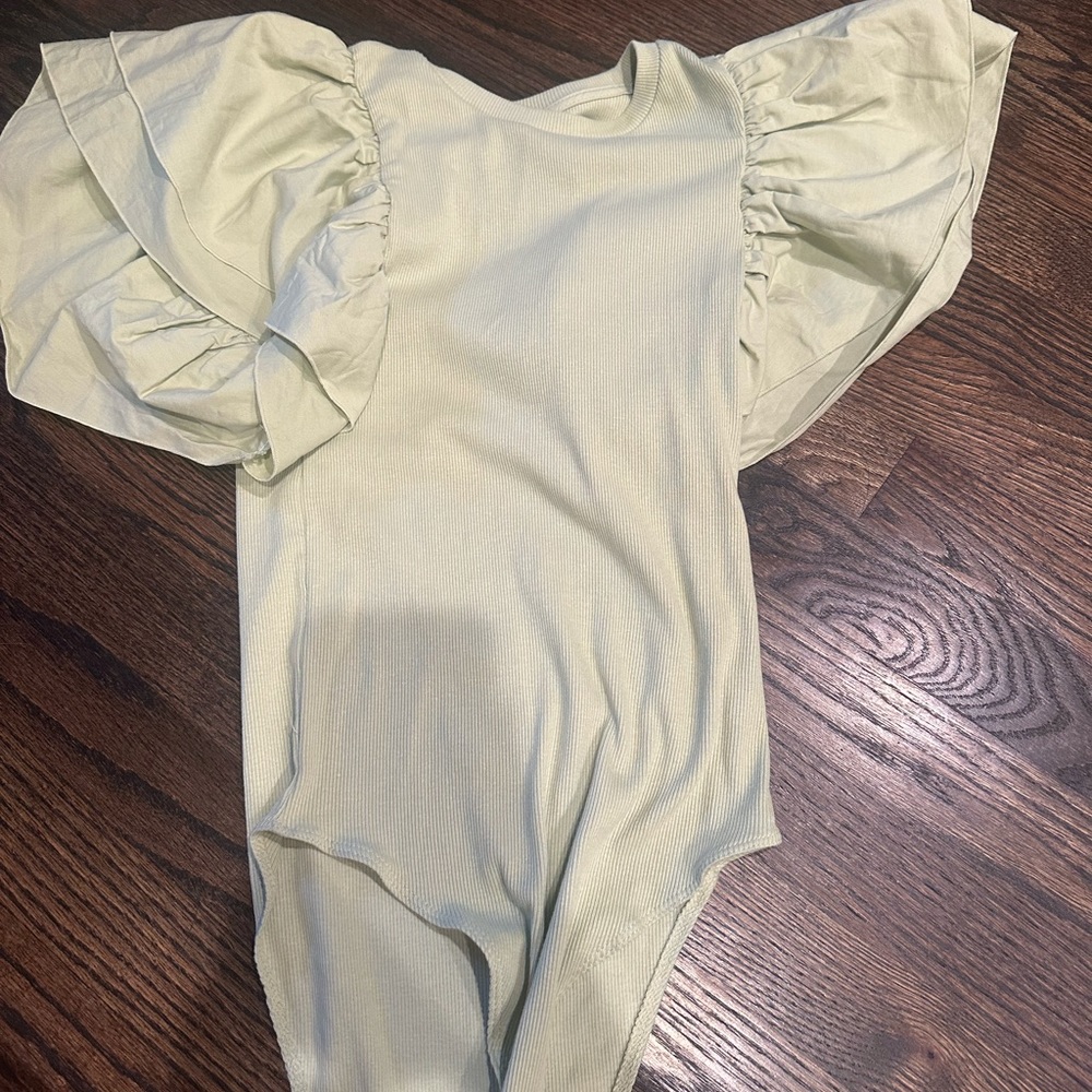 Green zara bodysuit size small